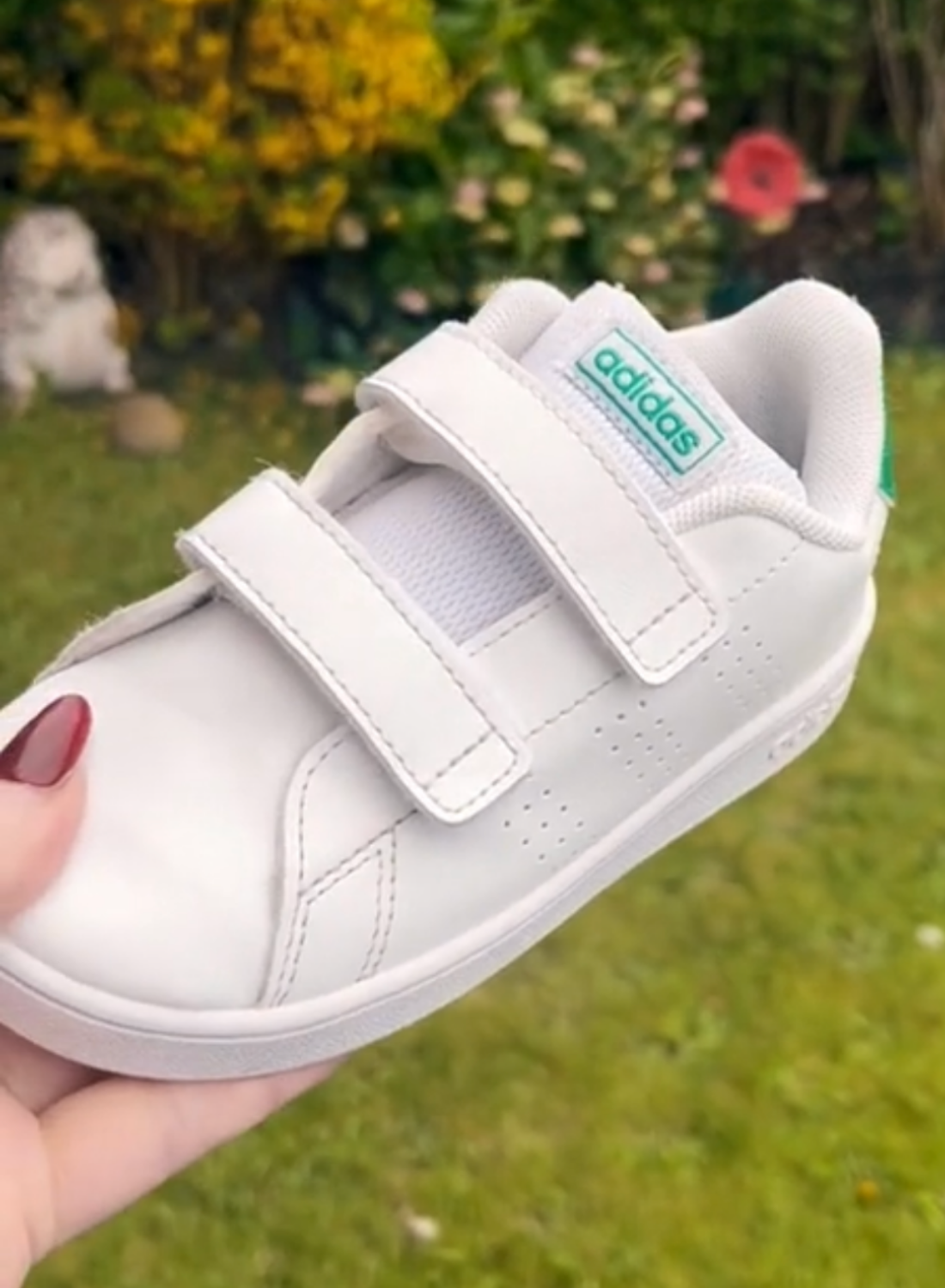 Come Pulire e far tornar Nuove le tue Scarpe Bianche